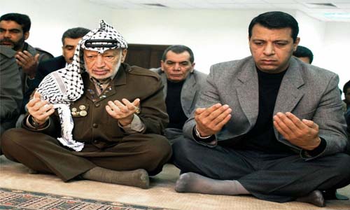 "بوابة روزاليوسف" تكشف .. حقيقة دحلان وعلاقته بـ"عمر سليمان" ودوره في اغتيال عرفات