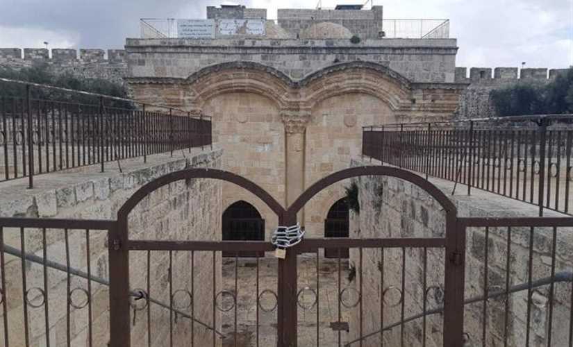 مجلس الأوقاف بالقدس يطالب الاحتلال بإزالة السلاسل الحديدية عن مبنى "باب الرحمة"