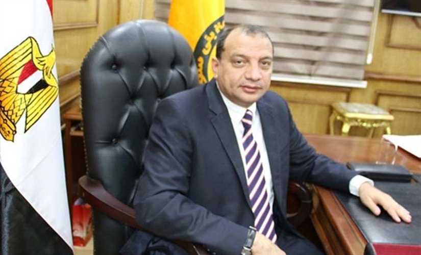 إيقاف التعامل النقدي بوحدة السيارات بجامعة بني سويف