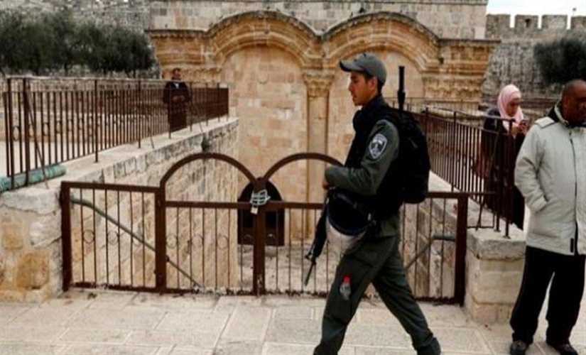 الاحتلال الصهيوني يقتحم مصلى الرحمة ويفرغه من محتوياته