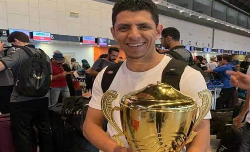 عاجل .. أحفاد "فراعنة اليد" من مطار مقدونيا قبل رحلة العودة إلى القاهرة.. حاملين كأس العالم.