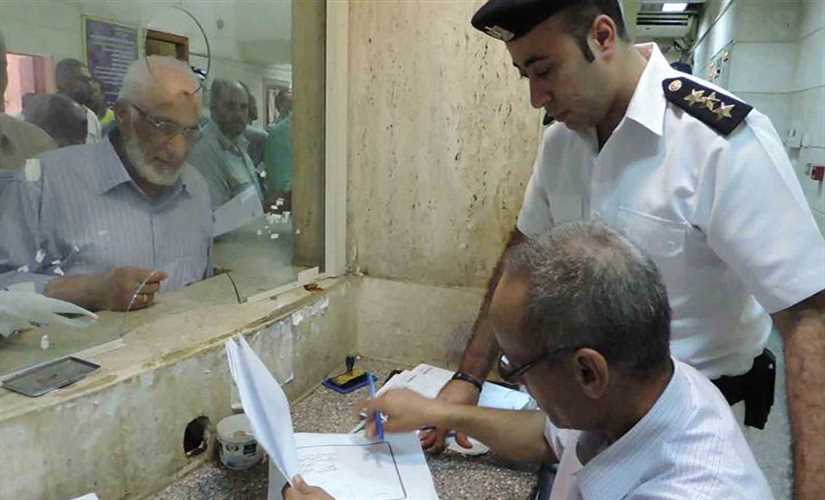 "الجوازات" تستقبل كبار السن وذوي الاحتياجات الخاصة والمرضى لتقديم التسهيلات لهم
