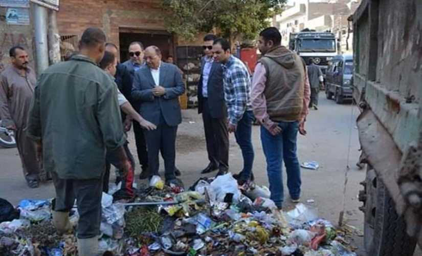 خلال جولة مفاجئة.. وزير التنمية المحلية لرئيس مدينة بالقليوبية: "هل أنت راضٍ عن مستوى الخدمة "