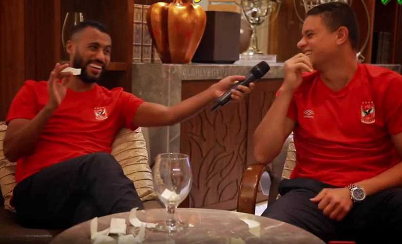 بالفيديو.. "ملك السيلفي وحريف في الحساب" شاهد سعد سمير وعاشور في تحدٍ جديد