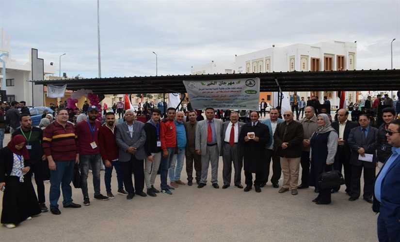 مهرجان الخير في كلية التربية بجامعة العريش لصالح غير القادرين (صور)