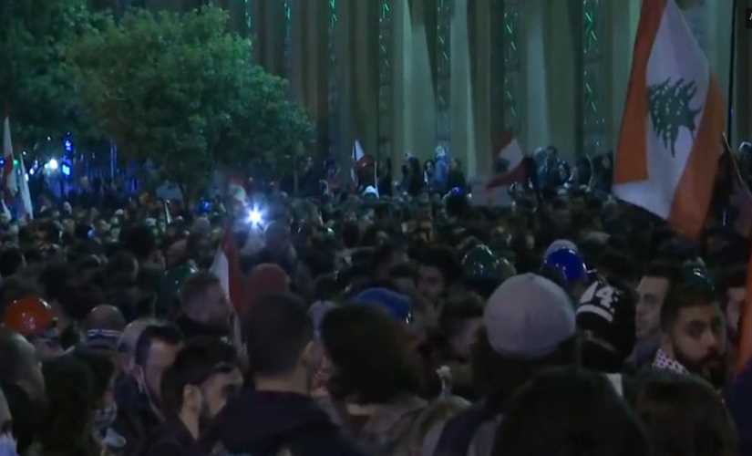 تواصل الاحتجاجات وسط بيروت (فيديو)