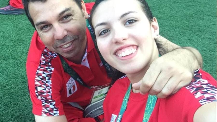 يسرا أشرف حلمي والكابتن أشرف حلمي والدها ومدرب منتخب سيدات تنس الطاولة