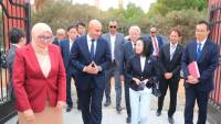 بالصور| وزير التعليم يصطحب "أميرة يابانية" في زيارة للمدرسة اليابانية بمدينة نصر