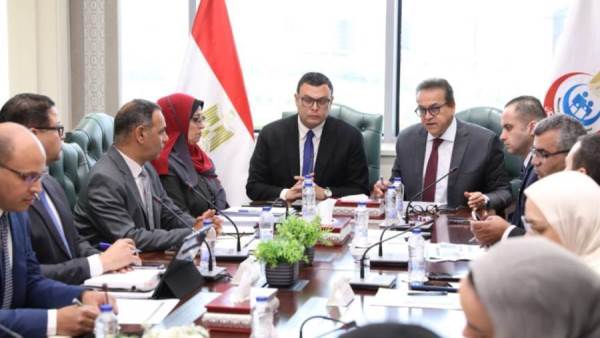 وزيرا الصحة والإسكان يشهدان توقيع مذكرة تفاهم لتطوير المنشآت الصحية بالمدن الجديدة