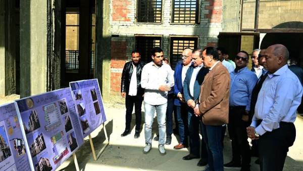 رئيس الوزراء يتفقد منطقة مسجد الحاكم بأمر الله