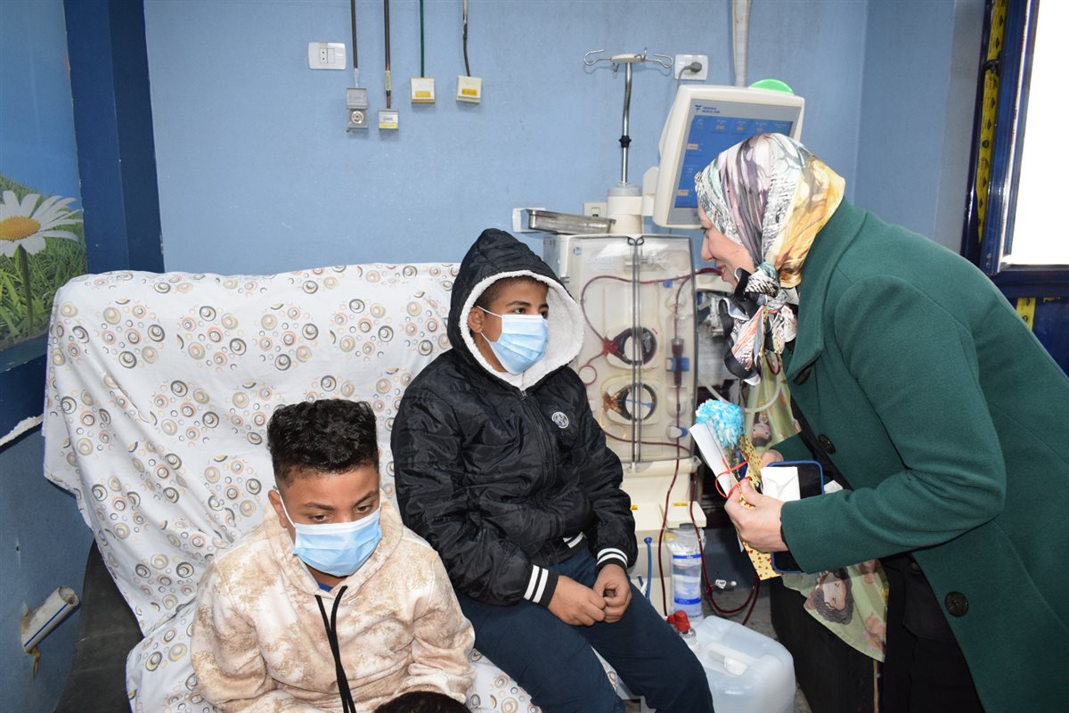 تقديم هدايا للأطفال