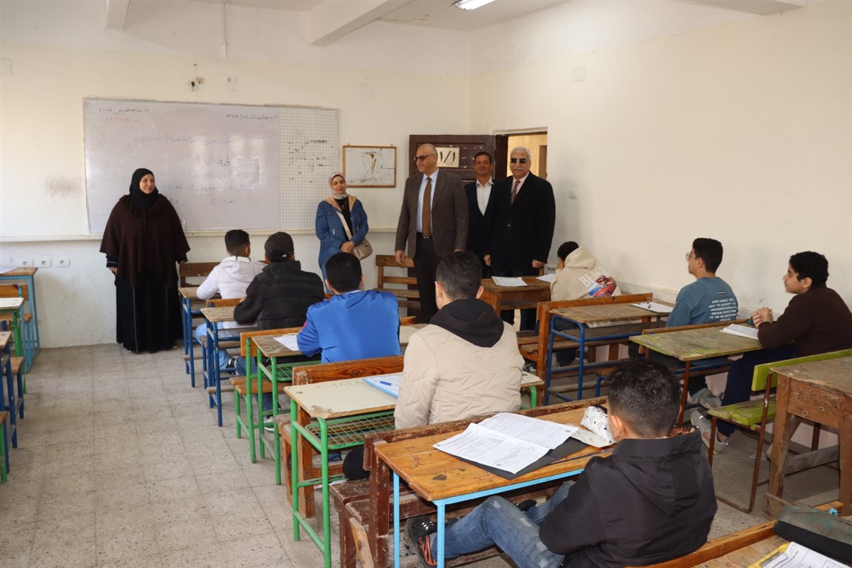 تفقد سير الامتحانات