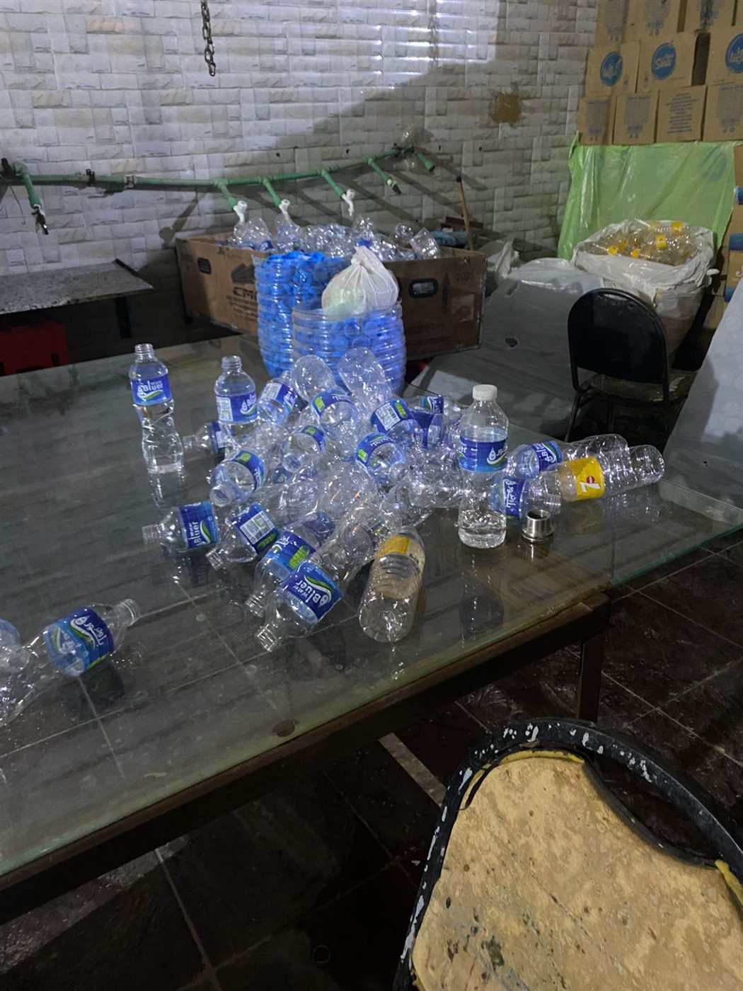 زجاجات فارغة قبل التعبئة