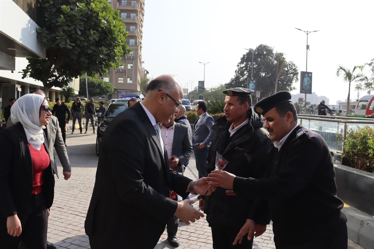 توزيع الورد&nbsp;