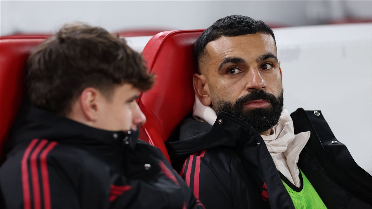 محمد صلاح على دكة البدلاء