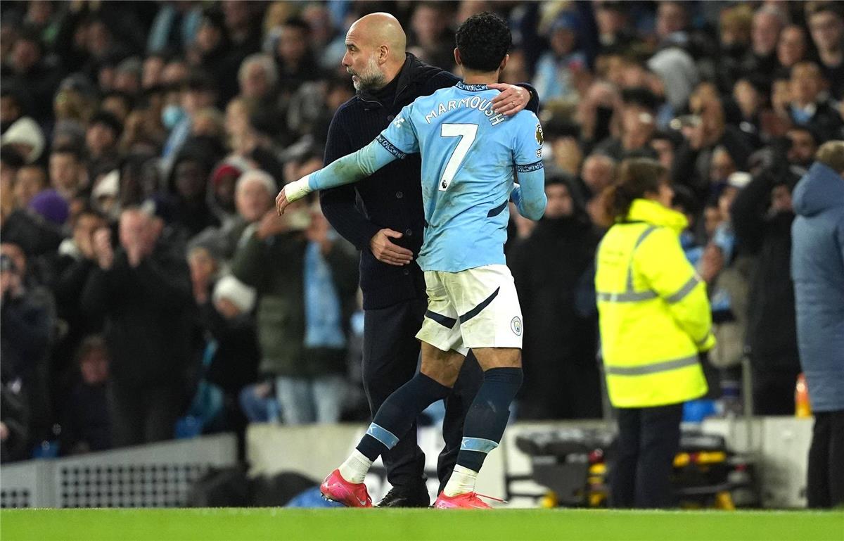 عمر مرموش و بيب جوارديولا&nbsp;