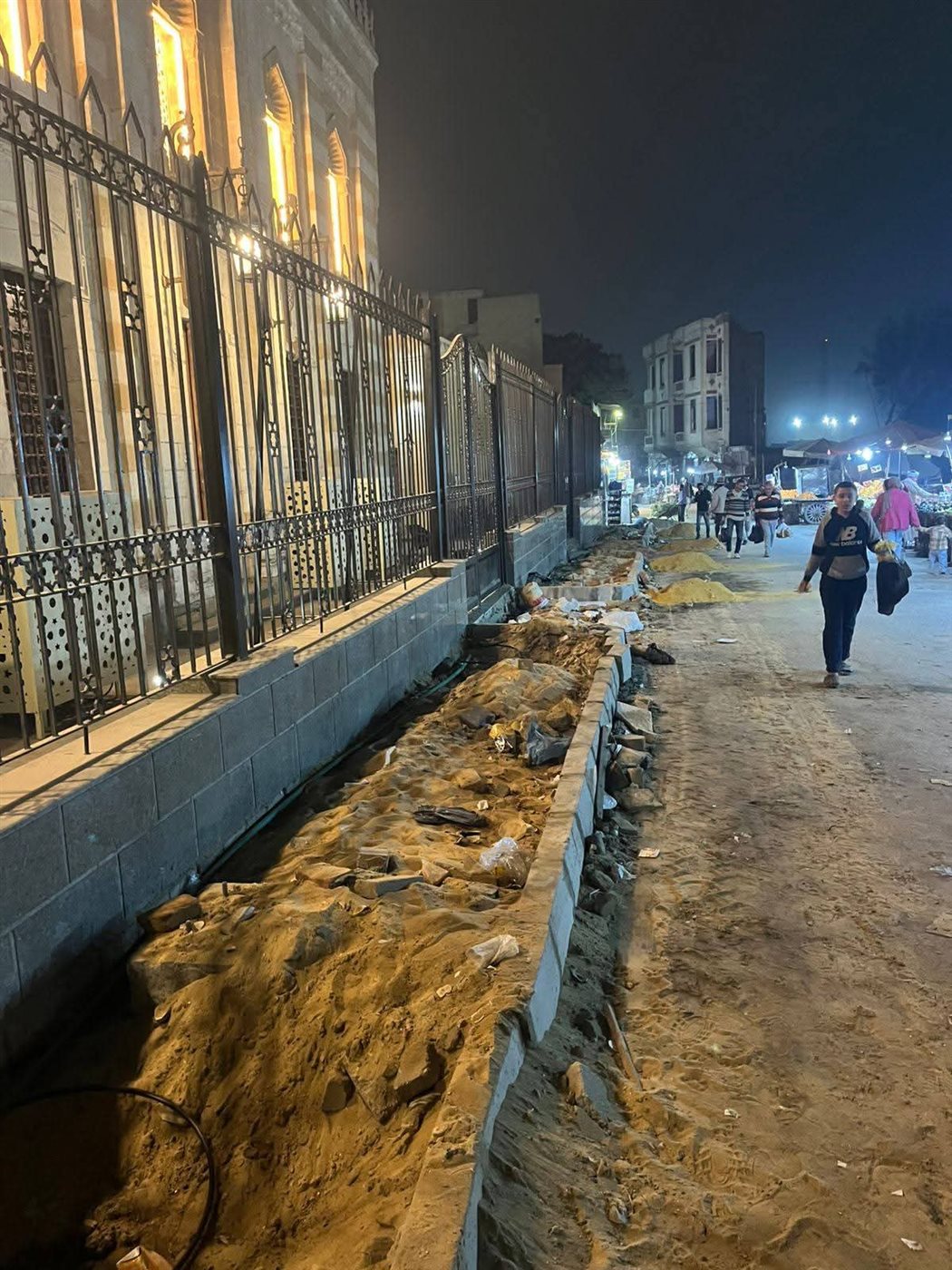 تكثيف أعمال النظافة حول المساجد&nbsp;