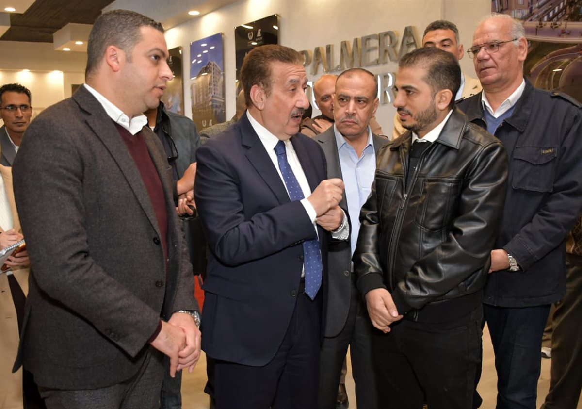 محافظ بورسعيد يتابع معدلات تنفيذ أبراج بالميرا بحي الضواحي