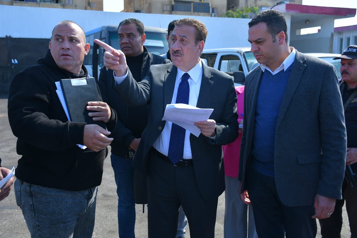 جولة مفاجئة لمحافظ بورسعيد بحي الضواحي&nbsp;