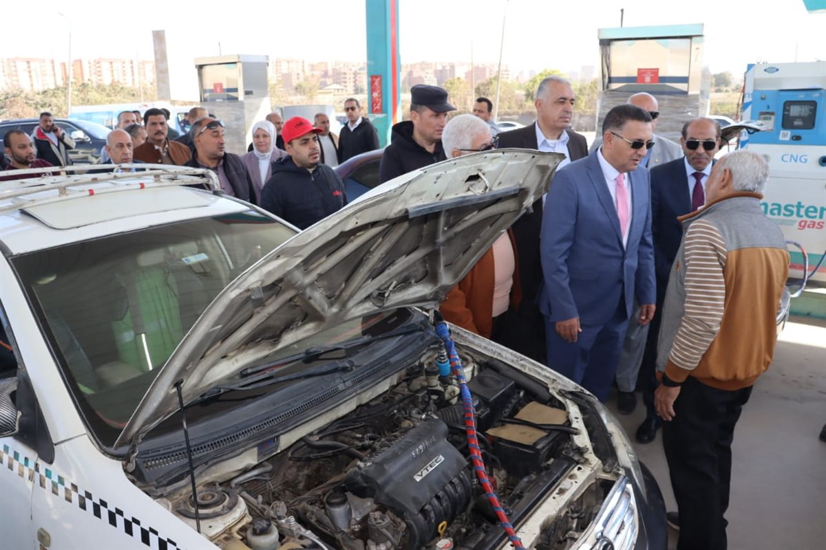 محافظ القليوبية بمحطات الوقود