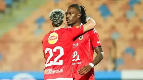 كامويش و إمام عاشور&nbsp;