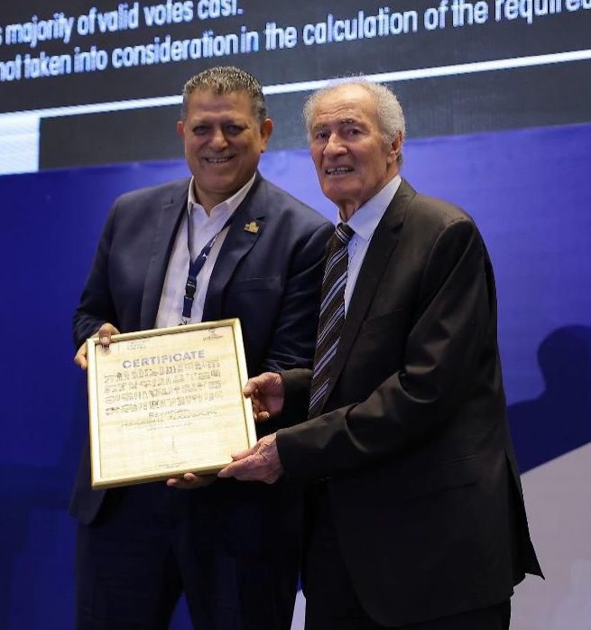 الدكتور حسن مصطفي رئيس الاتحاد الدولي لليد و خالد فتحي رئيس الاتحاد المصري