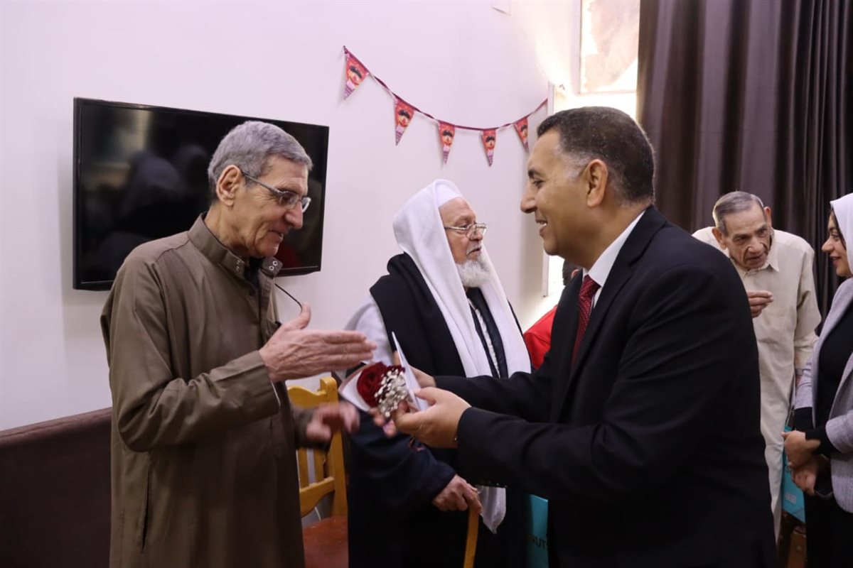 تقديم التهنئة للنزلاء&nbsp;