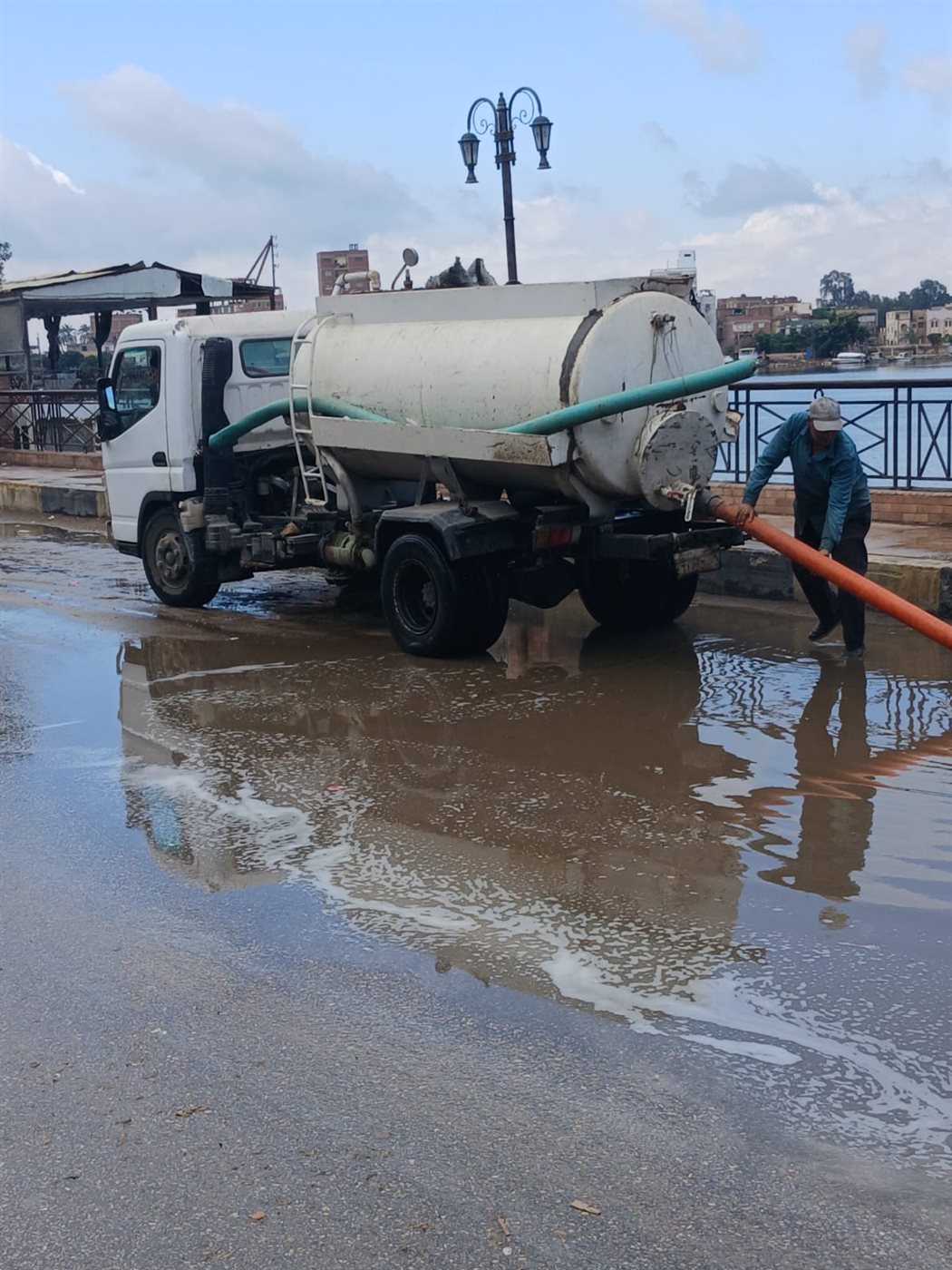 سحب المياة من الشوارع