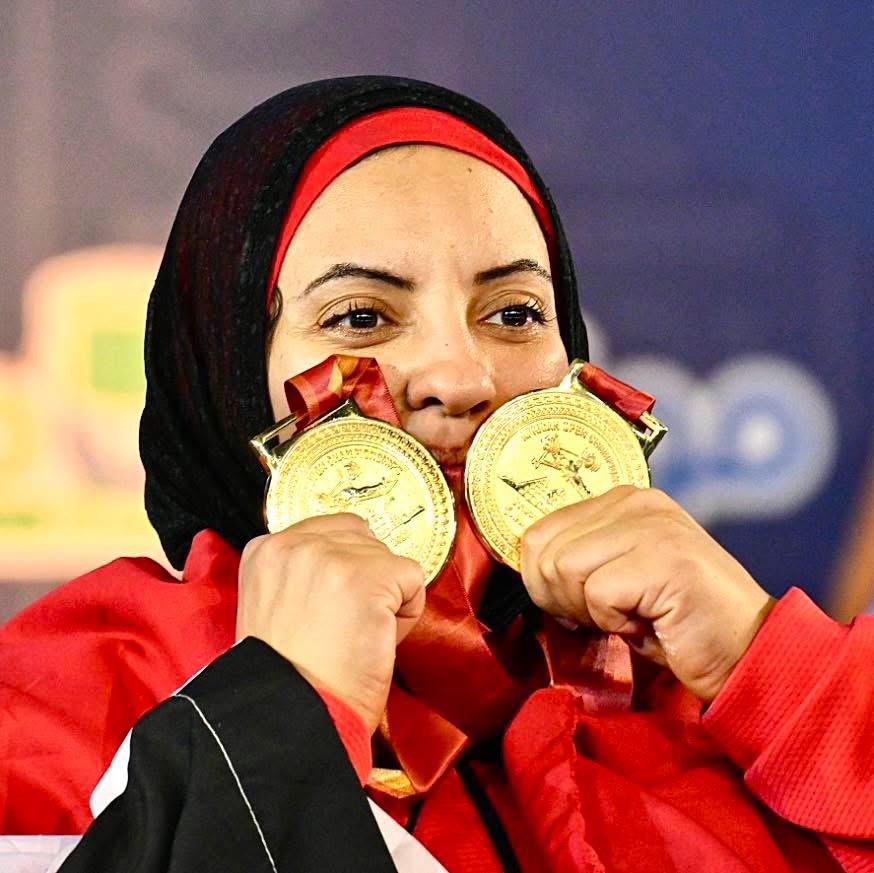 رحاب رضوان بطلة رفع الأثقال البارالمبية