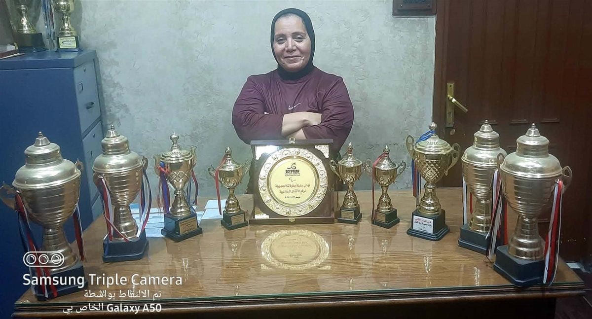 جيهان جلال بطلة رفع الأثقال البارالمبية