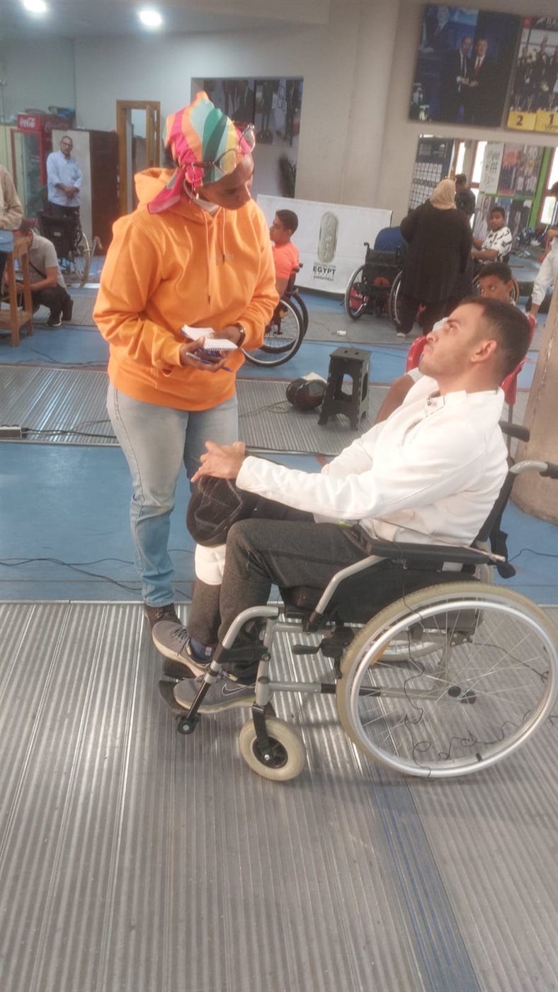 وحيد خالد حسن بطل سلاح سيف المبارزة البارالمبي