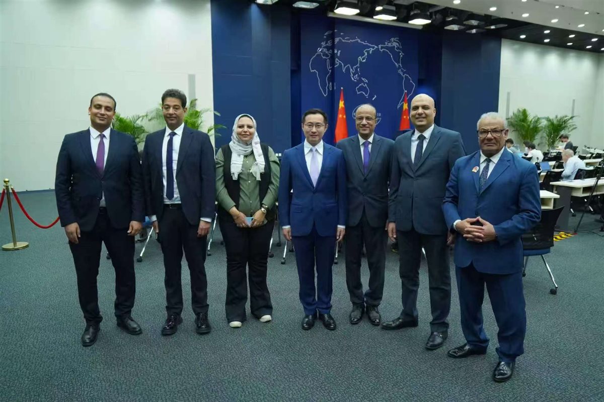 لقاء المتحدث باسم الخارجية الصينية والوفد المصري