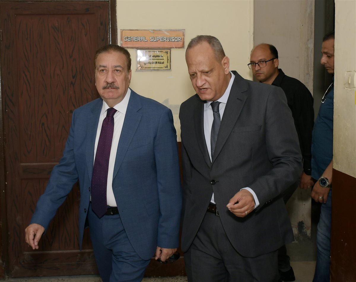 محافظ بورسعيد يتابع انتظام امتحانات الشهادة الإعدادية