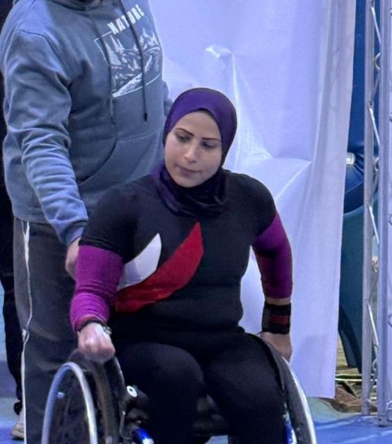 نوال الرفاعي بطلة رفع الأثقال البارالمبية