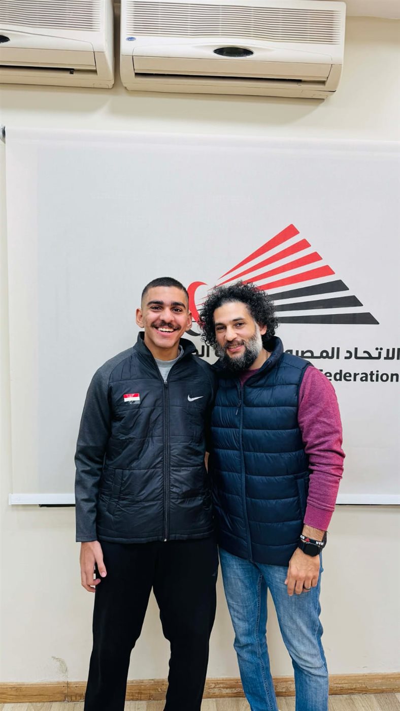 جون خالد لطفي بطل الريشة الطائرة البارالمبي