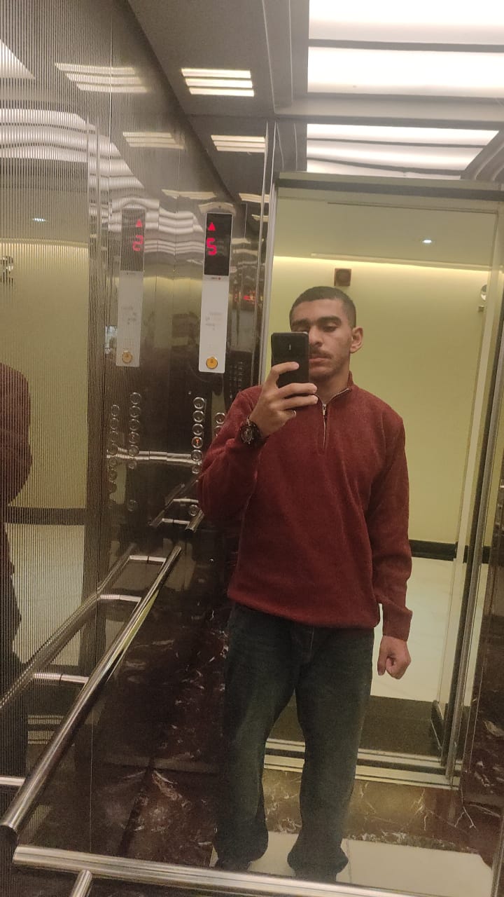 جون خالد لطفي بطل الريشة الطائرة البارالمبي