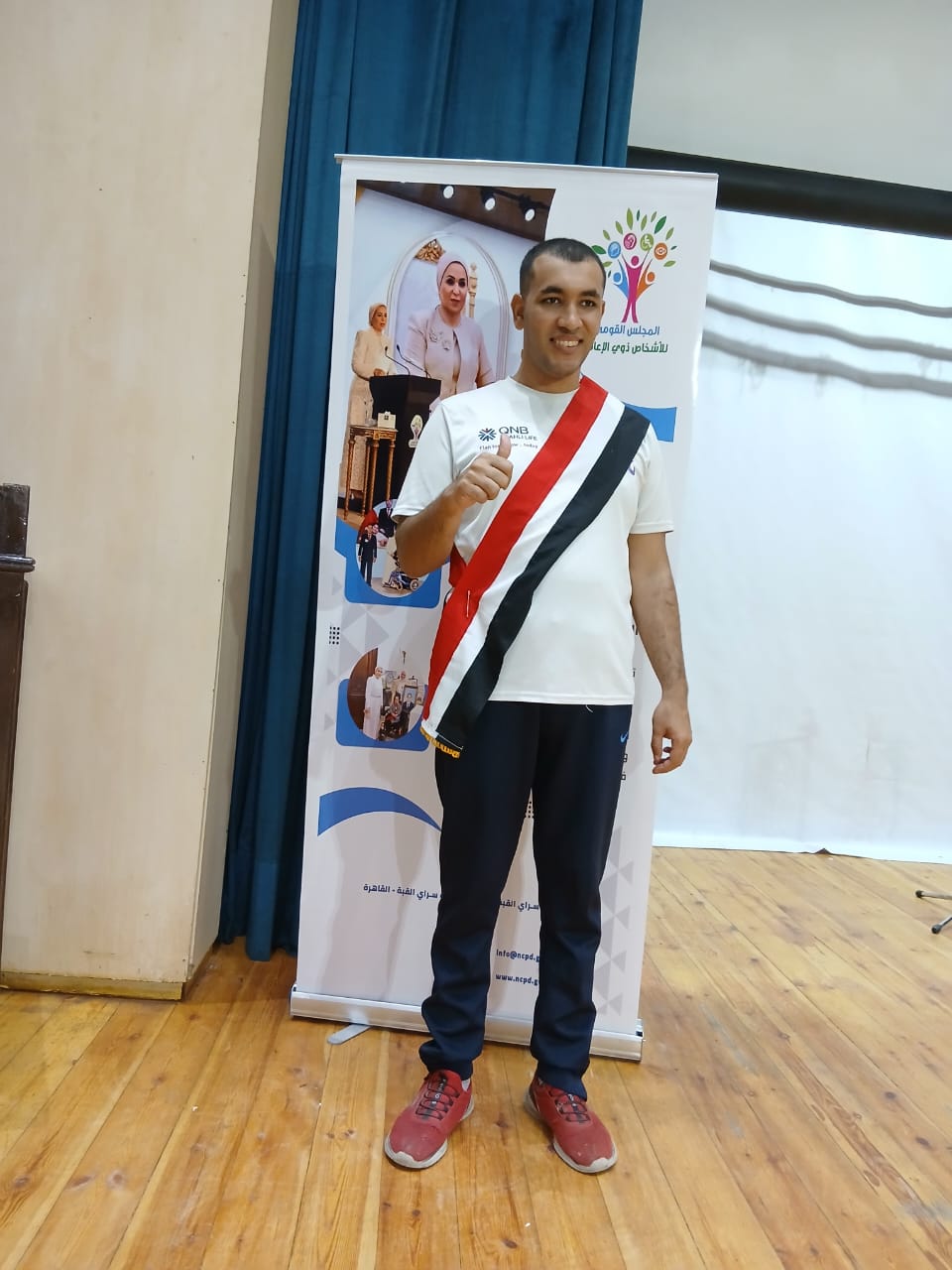 سيف أحمد عبد الكريم بطل السباحة لذوي الاحتياجات الخاصة