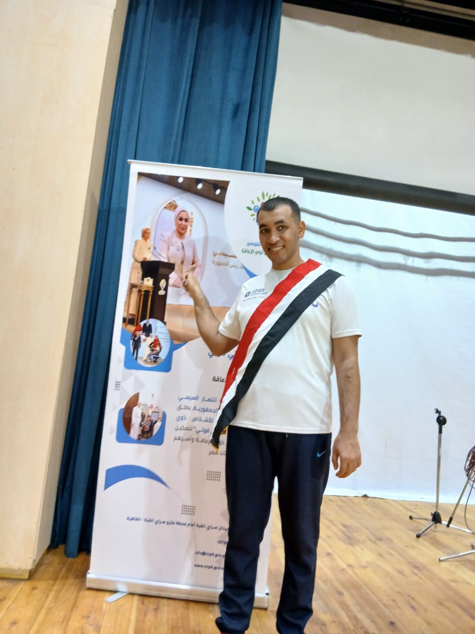 سيف أحمد عبد الكريم بطل السباحة لذوي الاحتياجات الخاصة