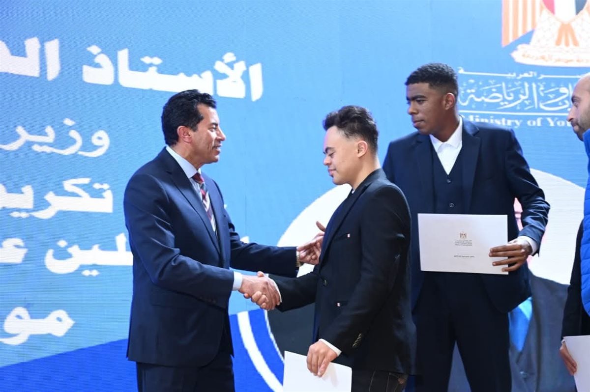 مهند محمد معوض بطل السباحة لذوي الاحتياجات الخاصة