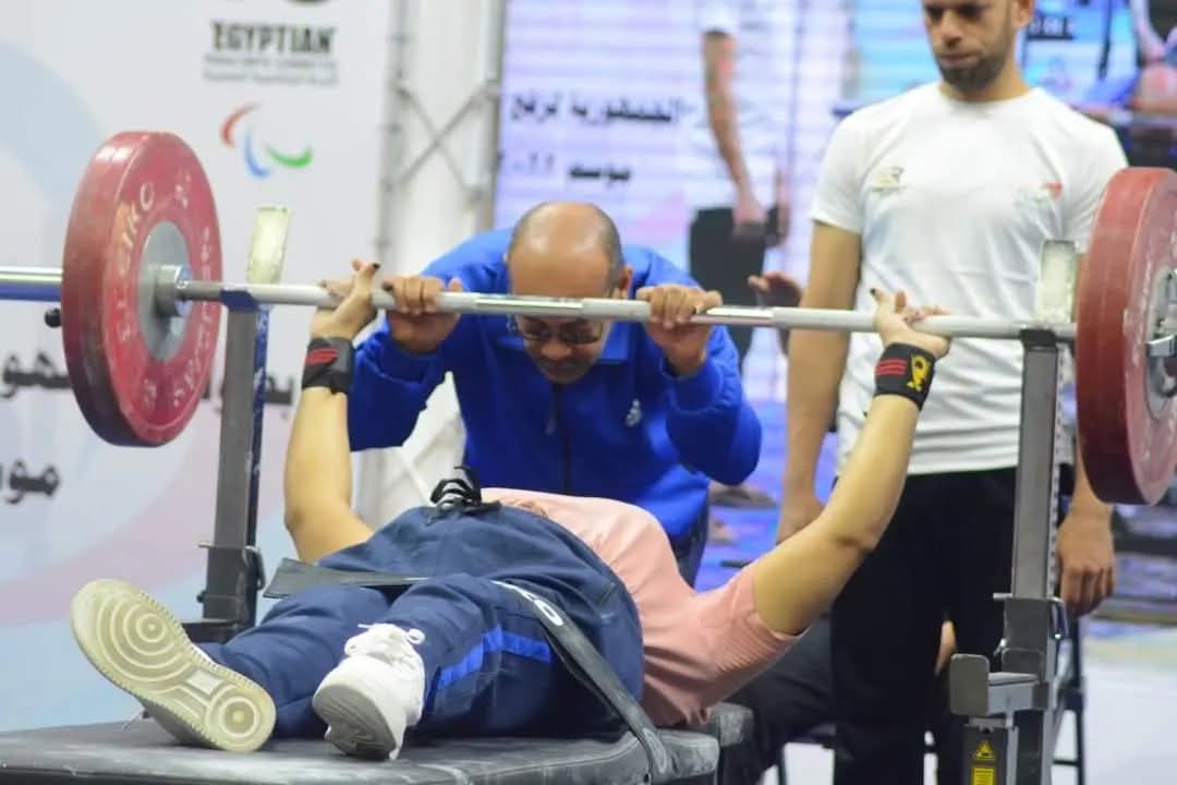 طلعت الصادق بطل رفع الأثقال البارالمبي