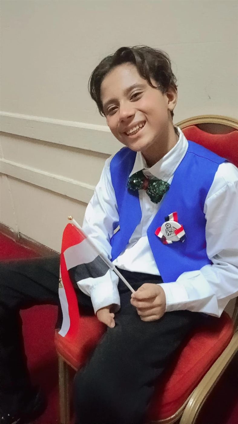يوسف عمرو محمد عبد المجيد بطل السباحة لذوي الأحتياجات الخاصة