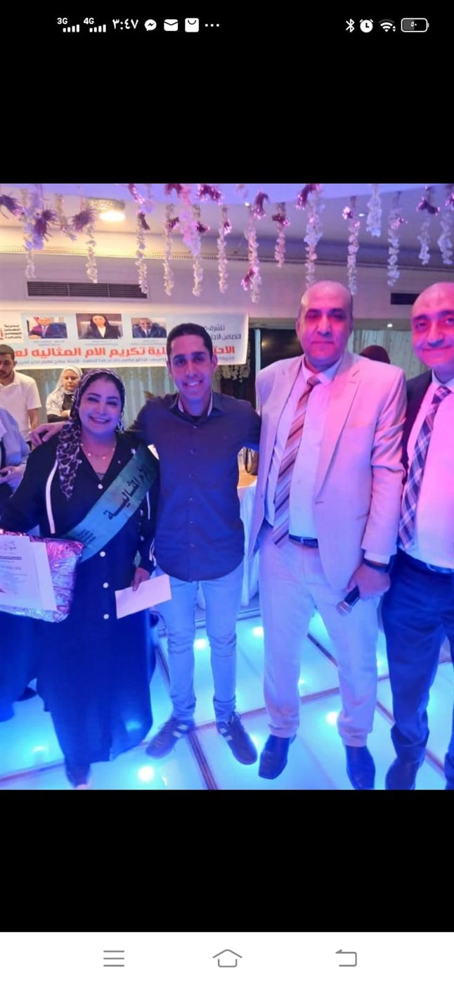 عمر ياسر السيد أحمد بطل السباحة لذوي الهمم