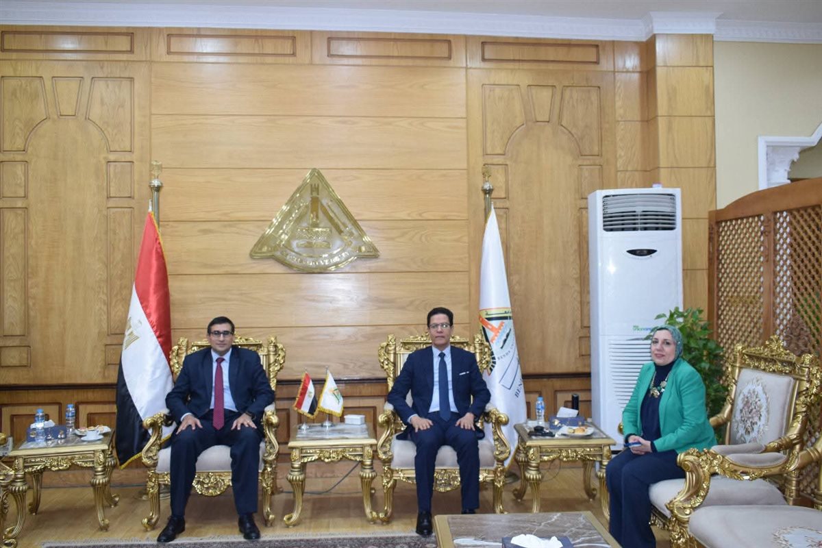 استقبال مدير المعهد القومى للاتصالات