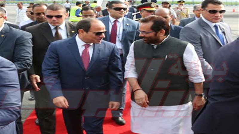 الرئيس السيسى يصل