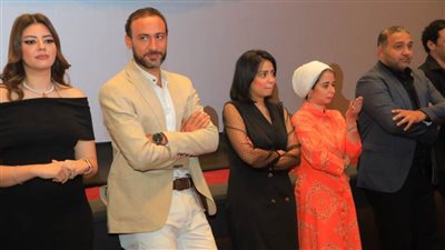 كامل العدد.. عرض فيلم 