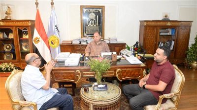 محافظ أسيوط يلتقي وكيل وزارة الصحة لمناقشة الموقف التنفيذى لمشروعات الوحدات والمراكز الصحية بالقرى 