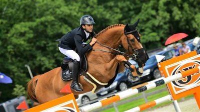 محمد طاهر زيادة يفوز بفضية بطولة تطوان الدولية للفروسية ويتأهل للجائزة الكبرى