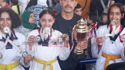 أبطال تايكوندو مطوبس يحصدون كأس بطولة وسط الدلتا للبومزا