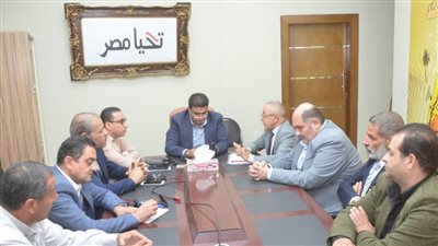 نائب محافظ بني سويف يناقش إنشاء مجمع صناعي حرفي بقرية هليه في ببا