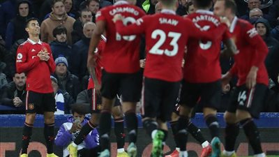 «رونالدو» يسجل الـ700 ويقود مانشستر يونايتد للفوز على إيفرتون البريميرليج